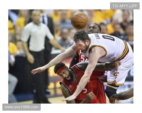 足球明星受伤揭秘骨折部位大曝光引发球迷热议